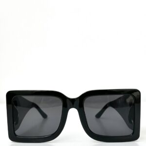 Μαύρα γυαλιά ηλίου με χρυσή λεπτομέρεια